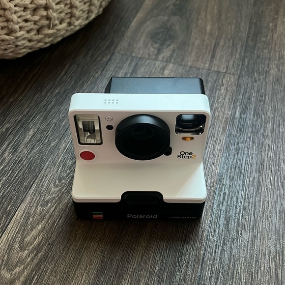 OneStep 2 Analog Instant Camera - Picture 1 of 4